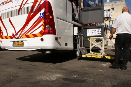 for-disabled-bus-mercedes2-1